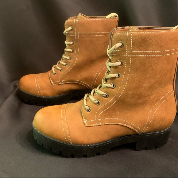 Seven7 women’s size 10 lace up high ankle combat style boots - Picture 10 of 10